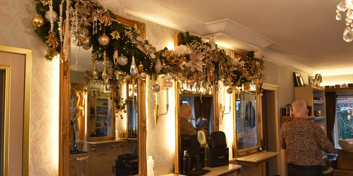 Kerst 2021 - Kerstversiering op spiegels - Snit & Style - Kapsalon Essen